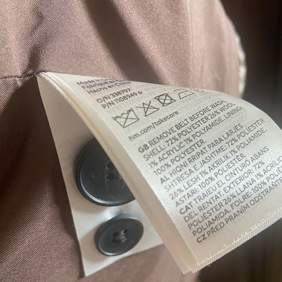 H&M oversized jacket with belt. - Picture 11 of 12